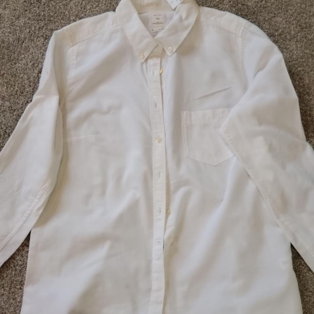 NWT GAP white button up